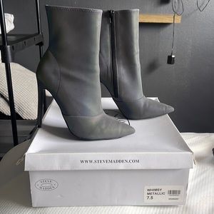 Steve Madden whimsy metallic lightly used